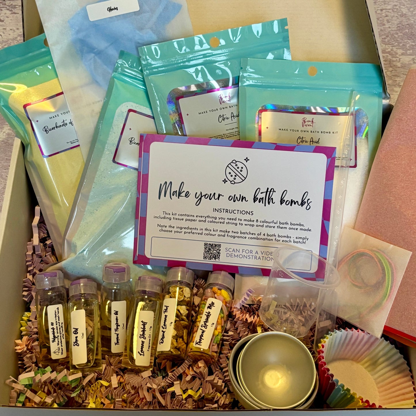 Make your own handmade, natural bath bombs