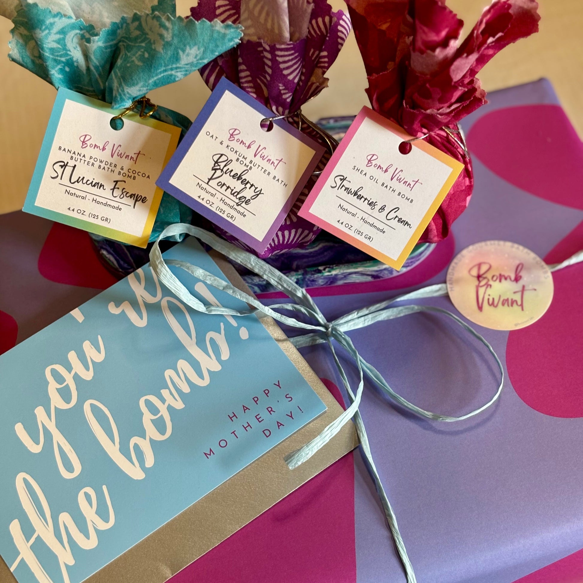 Gift box with handmade, natural bath bombs and a hand-marbled, custom jesmonite tray