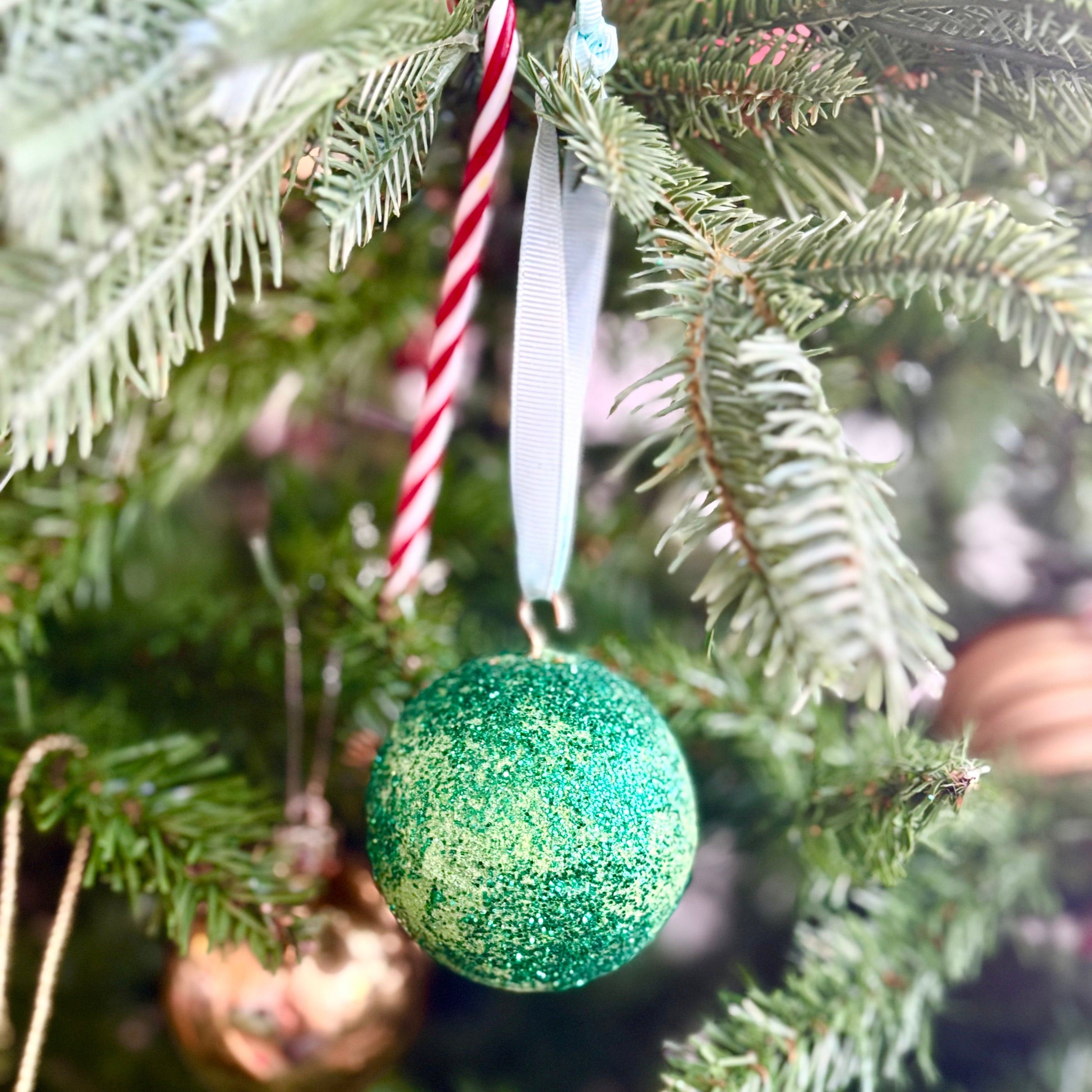 handmade natural Christmas bauble bath bomb stocking filler