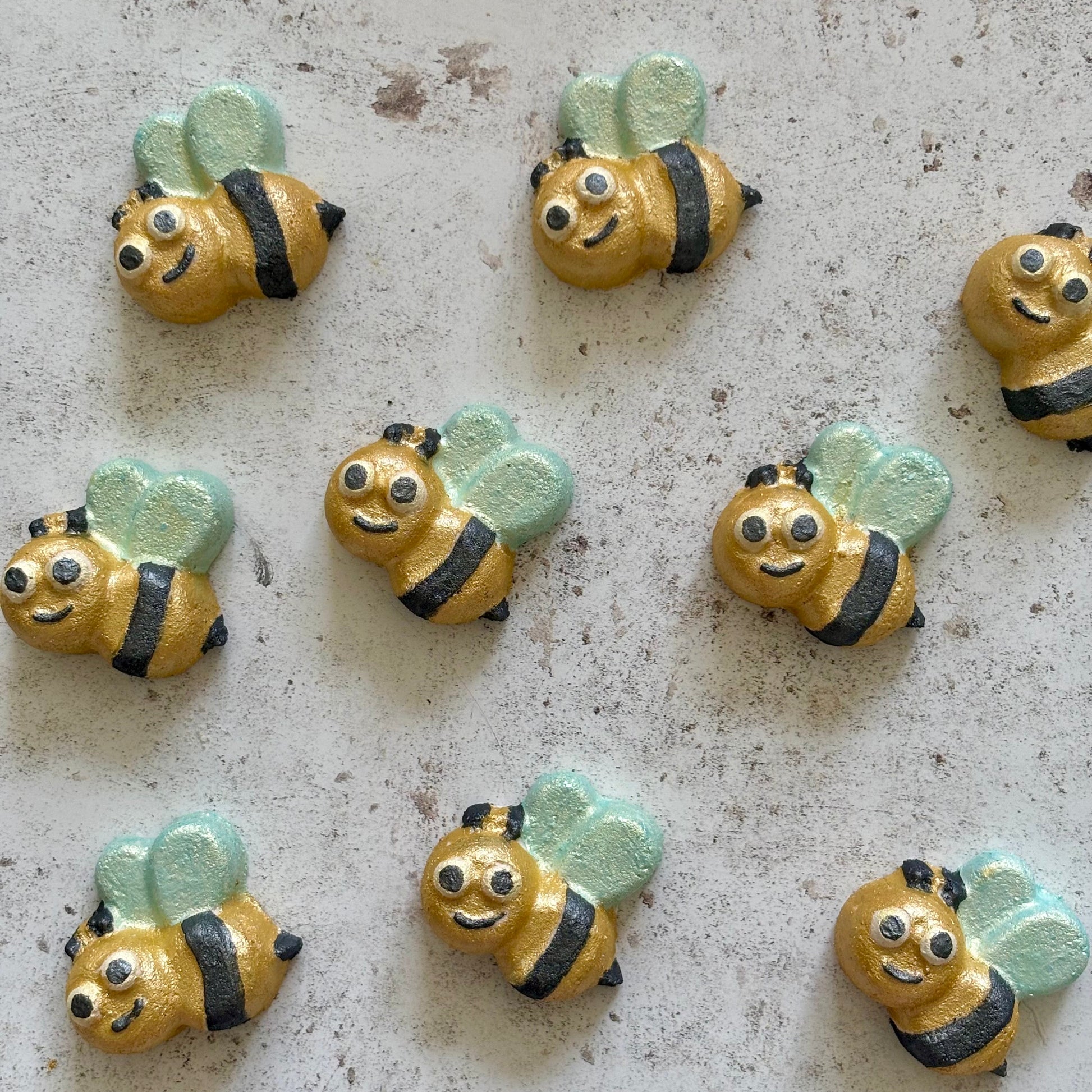 handmade natural mini bee bath bomb