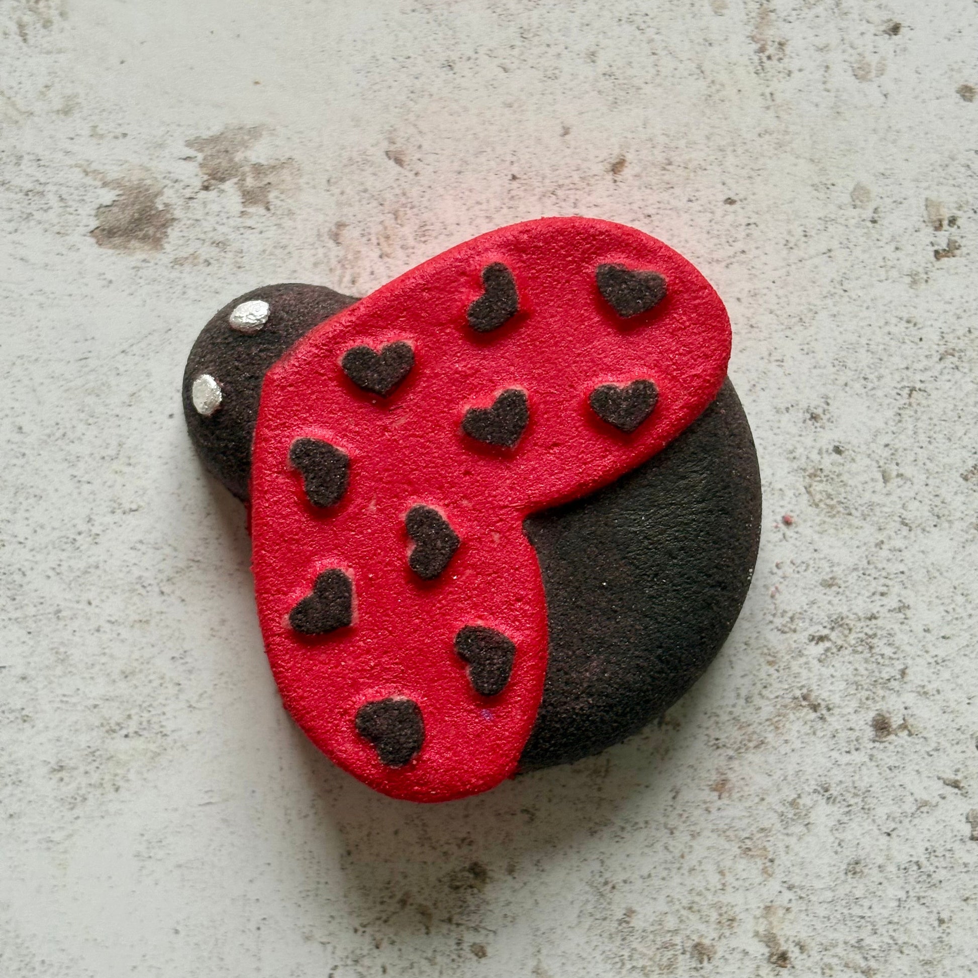 handmade natural love bug ladybird ladybug valentine's day bath bomb