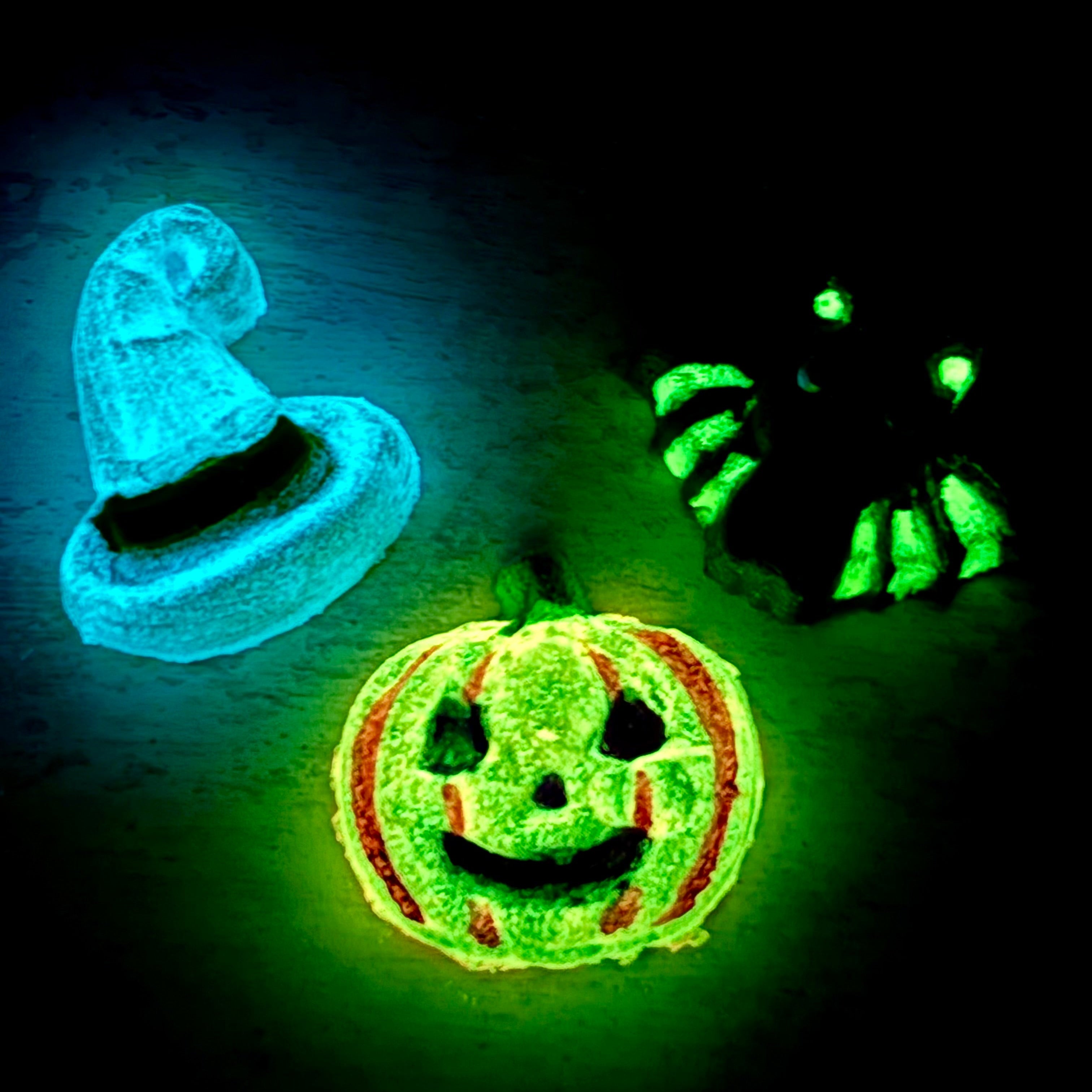 handmade natural halloween bath bombs